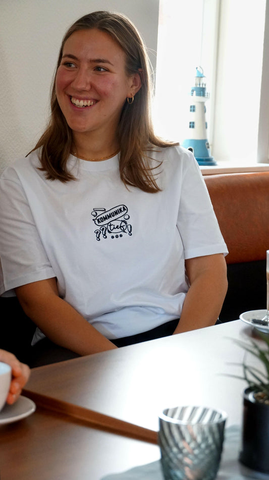 KommunikaTIEF - Organic Oversize Shirt (Stick).